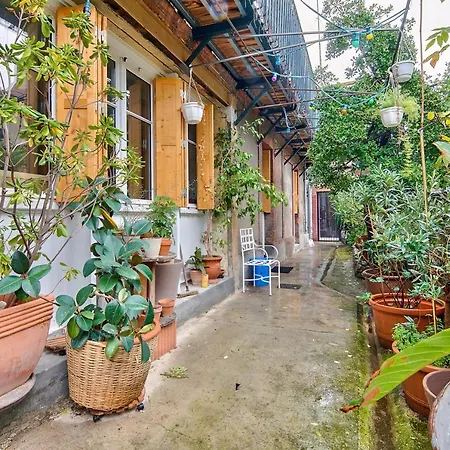 アパート Cosy With Terrace For 2 ¤toulouse¤ トゥールーズ